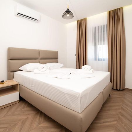 Hotel Akar Ulcinj Exterior foto